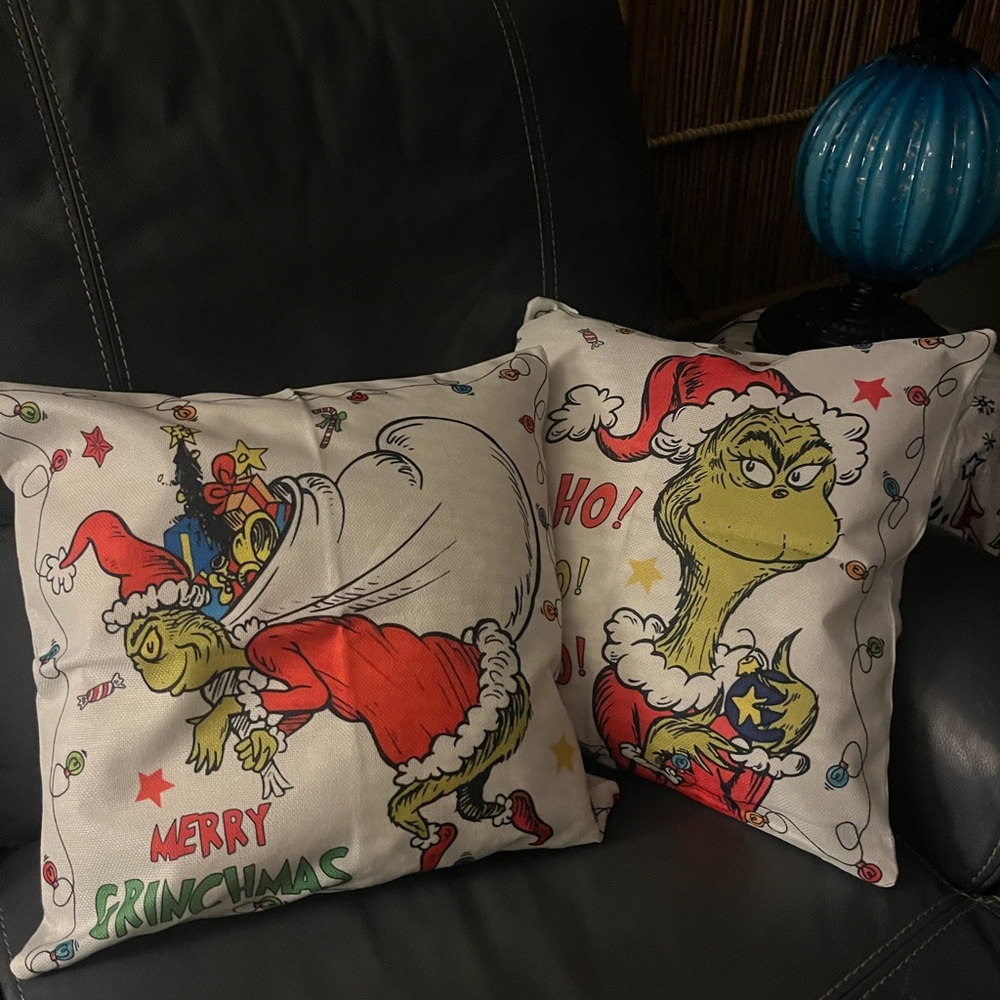 Grinch Christmas Throw Pillow Set - Multicolor